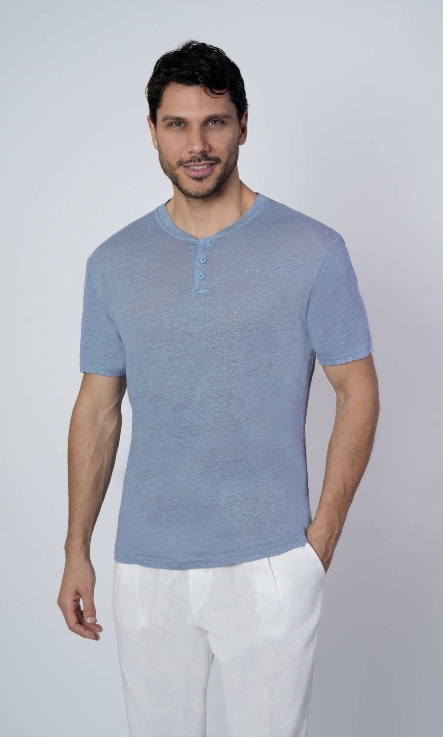 Tshlino01 Avio 4 scaled 1stAmerican t-shirt serafino da uomo in 100% lino Made in Italy manica corta - t-shirt mezza manica estiva in puro lino